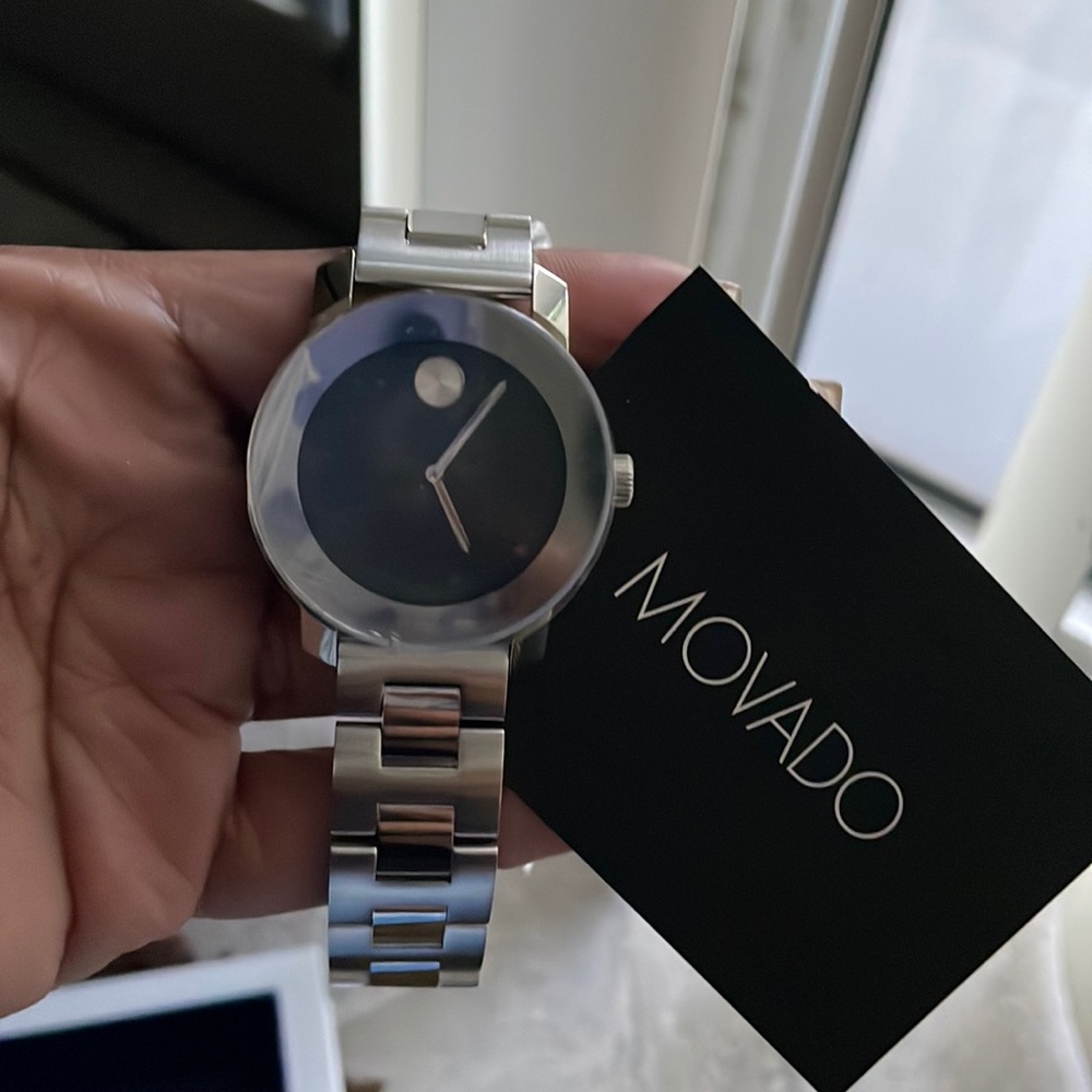 🔥BRAND NEW (MOVADO WATCH)NEVER WORN🔥